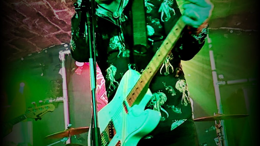 SLYDER SMITH with THE HOLLOWMEN