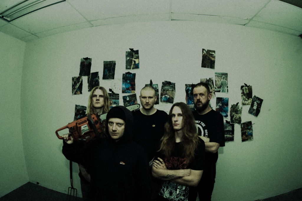 CROWN MAGNETAR + TO THE GRAVE