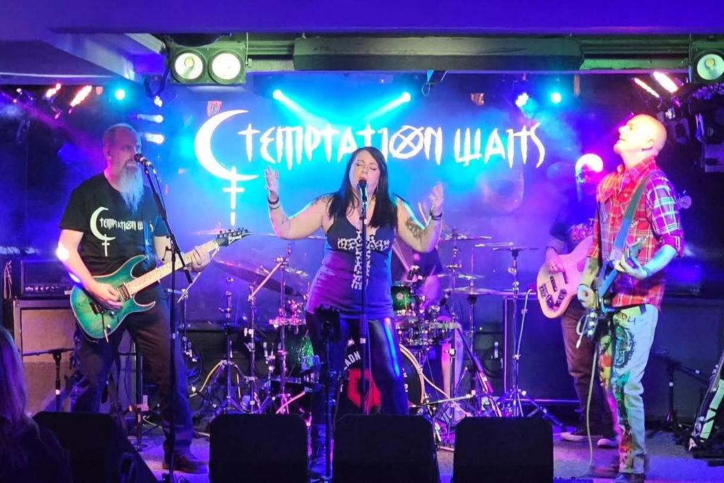 TEMPATION WAITS - ROCK COVERS CHRISTMAS SHOW. Event Title Pic