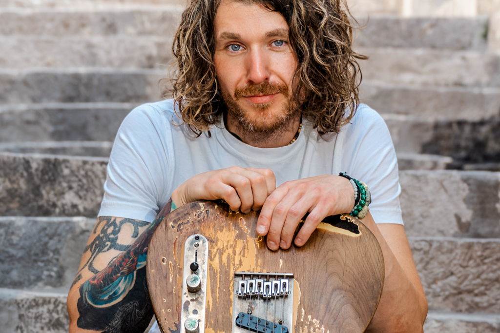 Dom Martin plus support from Lightning Threads
