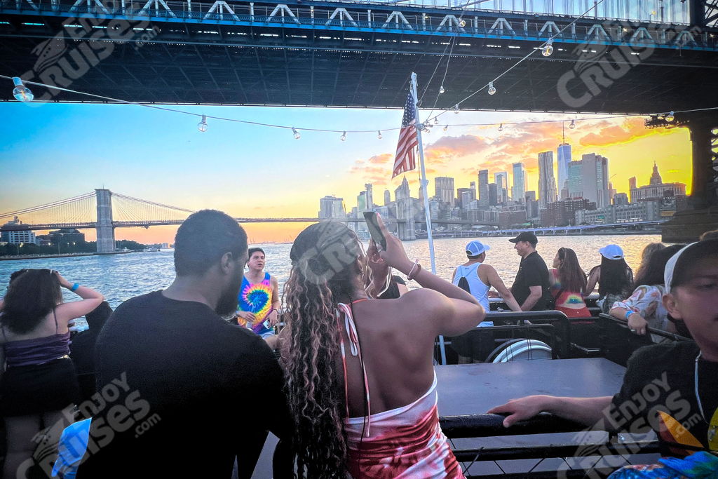 Summer Sunset Saturday Party Cruises New York City | Summer Series 2026