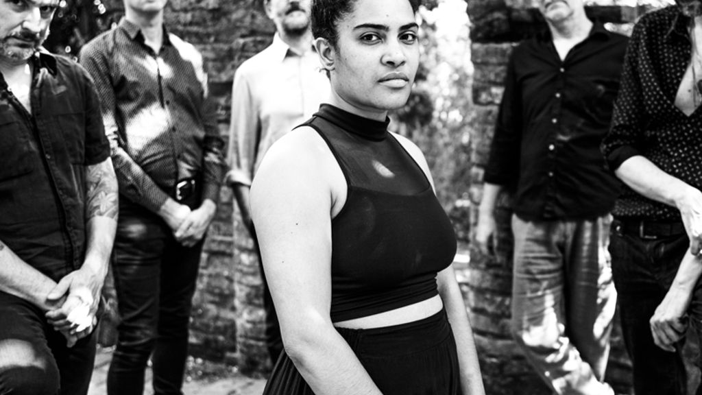 Wandering Oak present Julie's Haircut