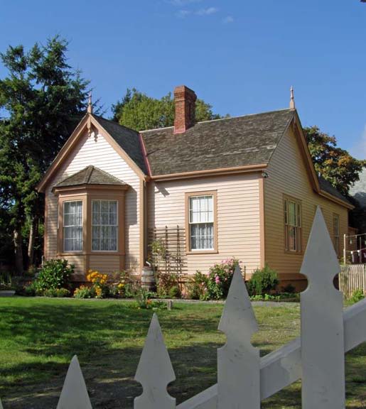 Guided Tours of the Ross Bay Villa Historic House Museum & Garden