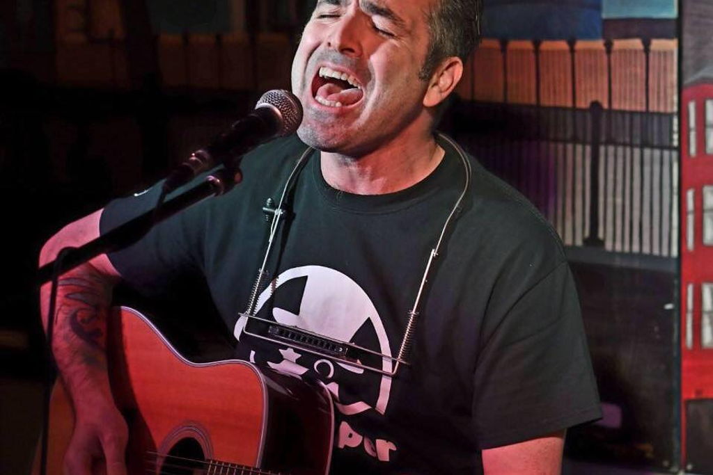GARY WHITE (THEM & US) ACOUSTIC SESSION Event Title Pic